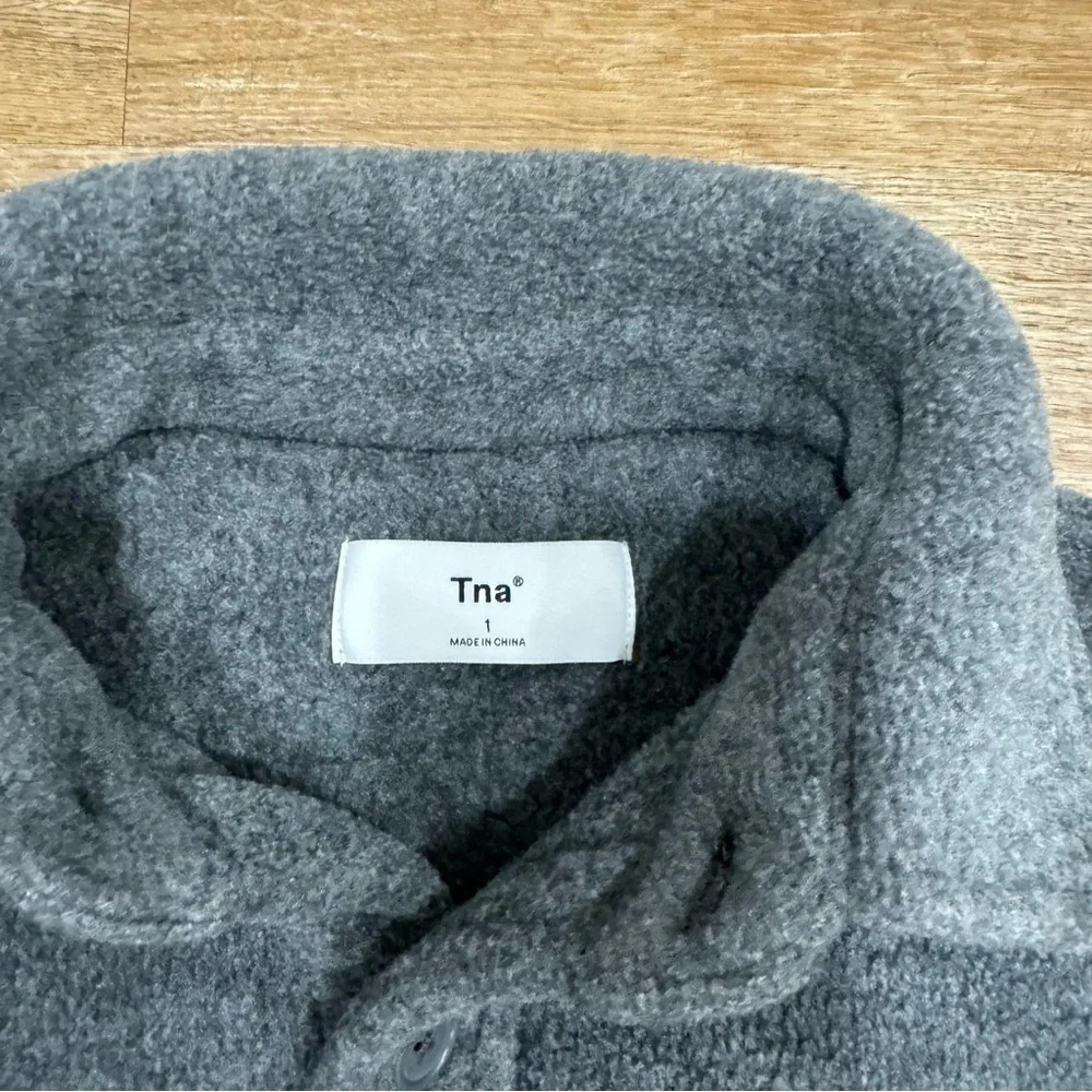 Aritzia TNA Fleece Polar Button Up Shirt - Picture 7 of 8